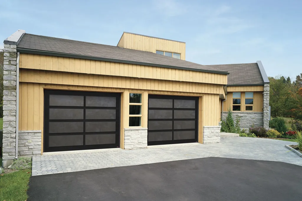 California garage door by GARAGA